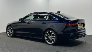 Jaguar XE – thumbnail 3