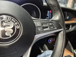 Alfa Romeo Stelvio – thumbnail 37