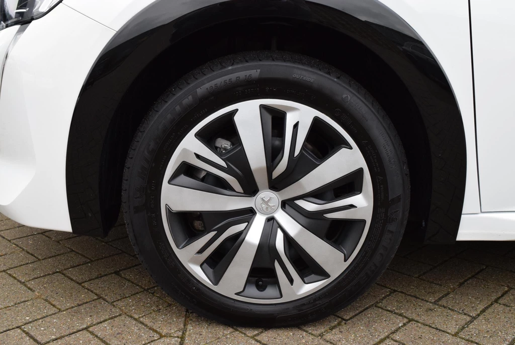 Peugeot e-208 – foto 10