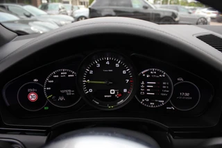 Porsche Cayenne – thumbnail 21