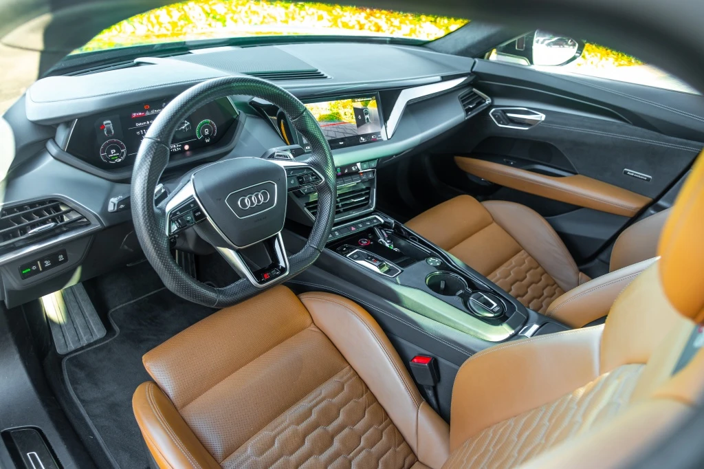 Audi e-tron GT – foto 21
