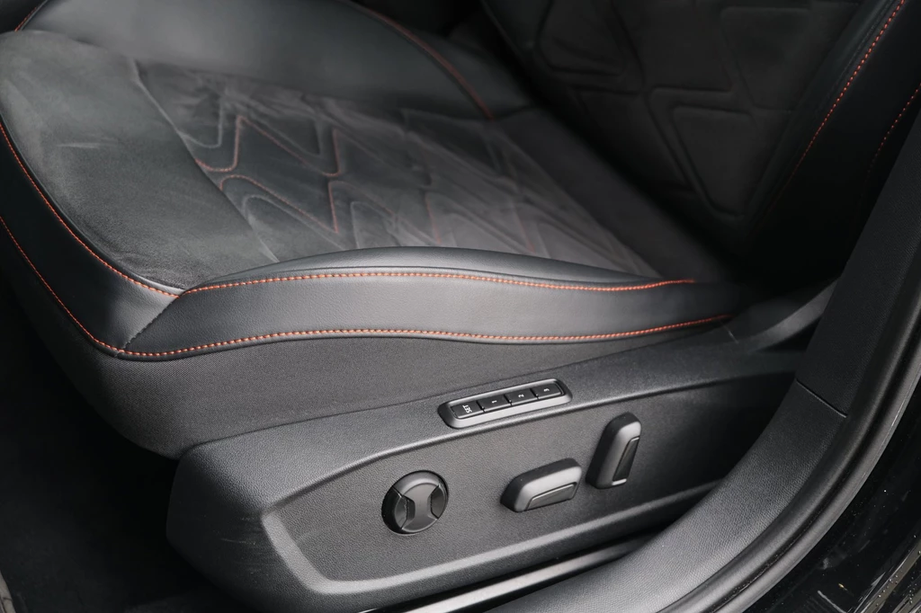 SEAT Leon – foto 32