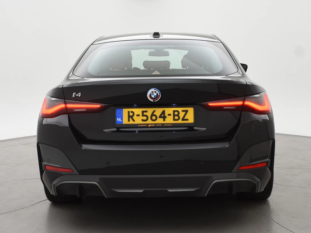 BMW i4 – foto 3