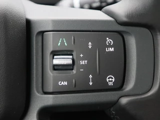 Land Rover Defender – thumbnail 35