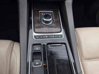 Jaguar F-PACE – thumbnail 17