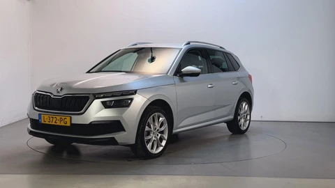 Skoda Kamiq 1.0 TSI 110pk Business Edition LED Trekhaak Camera Stoelverwarming Navigatie