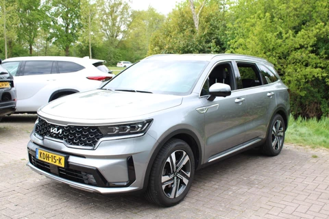 Kia Sorento 1.6 T-GDI Plug-in Hybrid 4WD ExecutiveLine 5p. |  Afneembare trekhaak | Panoramadak | 2 bandensets | Bestuurdersstoel Met Geheugen | BTW verrekenbaar | Dealer onderhouden