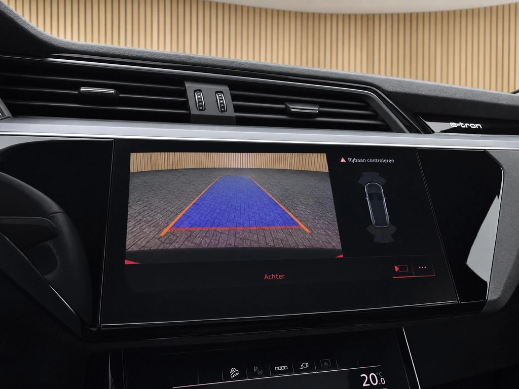 Audi Q8 e-tron – foto 21
