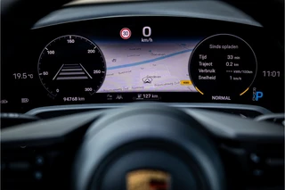 Porsche Taycan – thumbnail 22