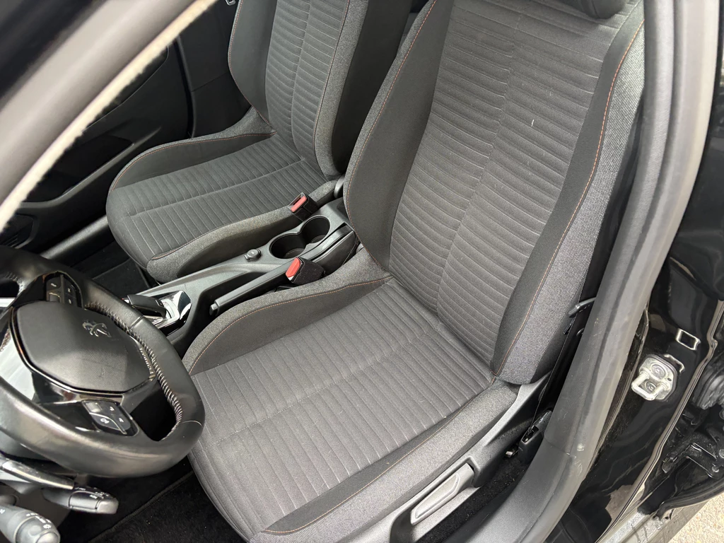 Peugeot 208 – foto 14