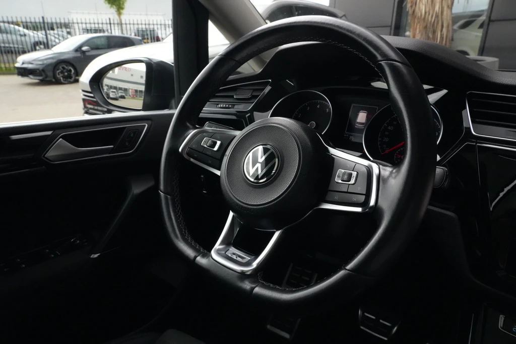 Volkswagen Touran – foto 17