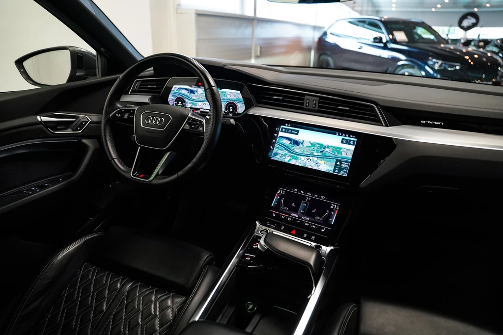 Audi e-tron – foto 12