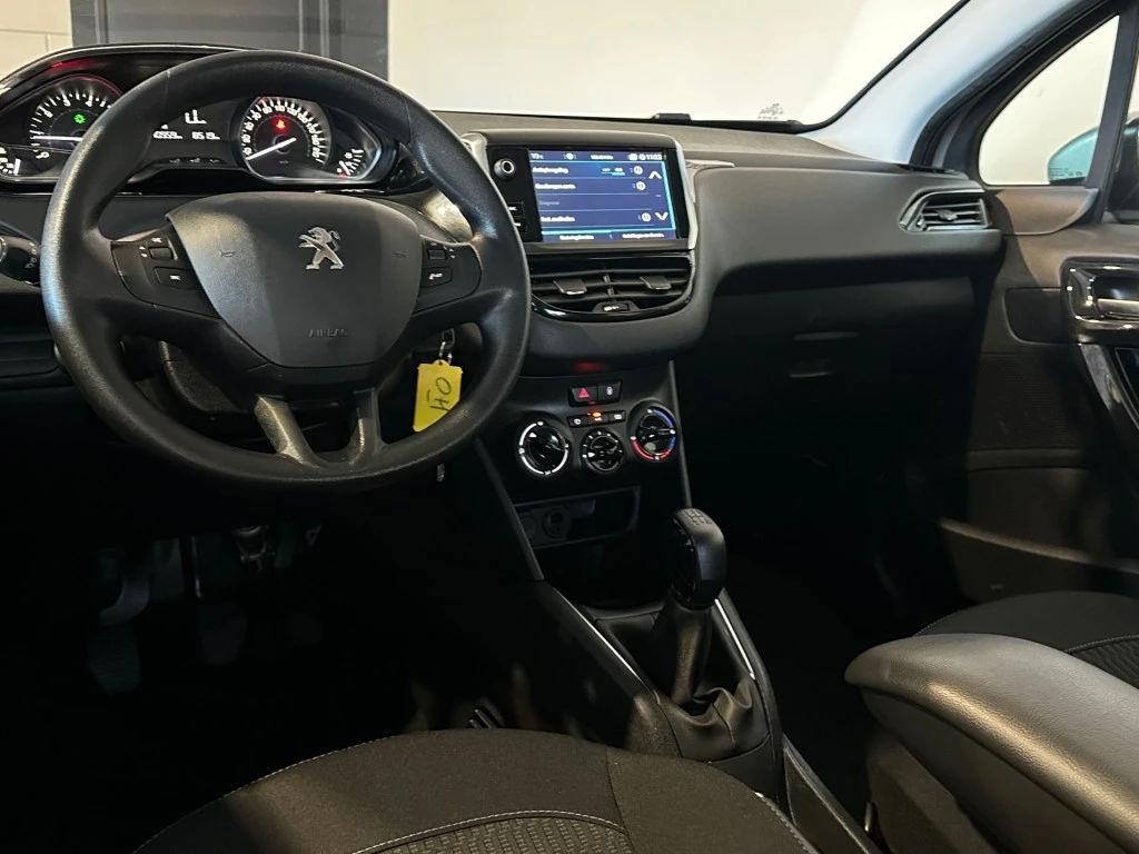 Peugeot 208 – foto 18