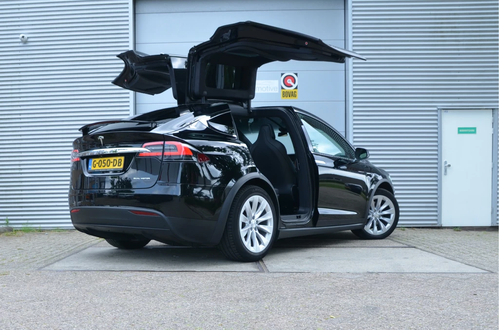 Tesla Model X – foto 5