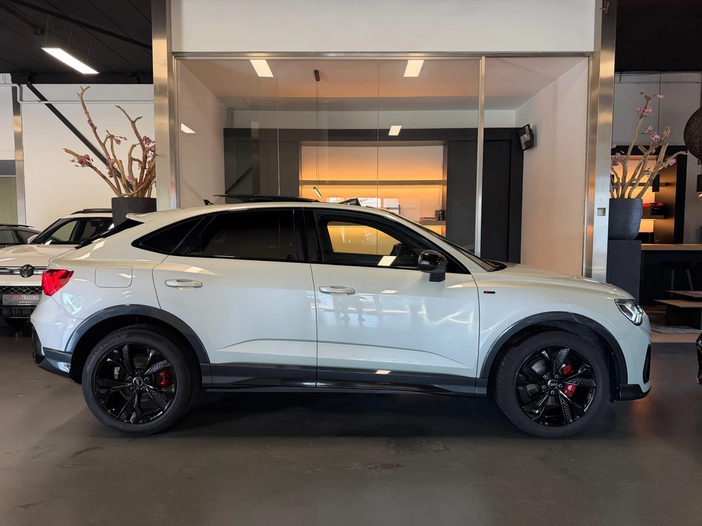 Audi Q3 – foto 11