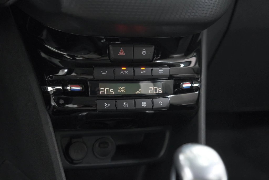 Peugeot 208 – foto 72