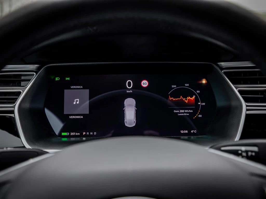 Tesla Model S – foto 29