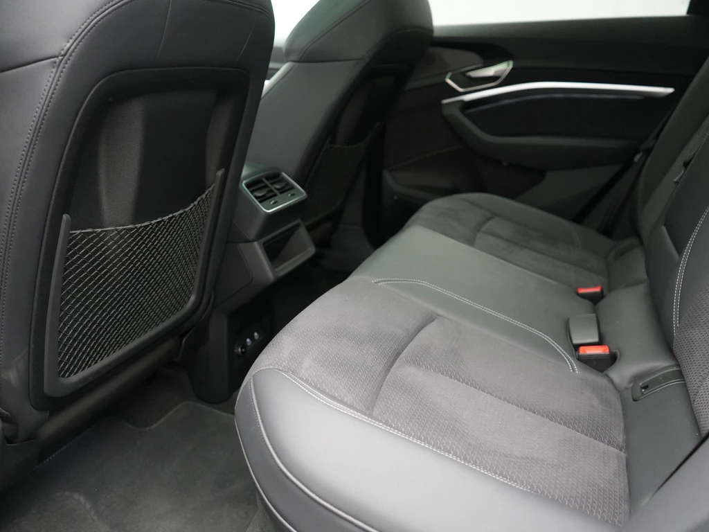 Audi Q8 Sportback e-tron – foto 43