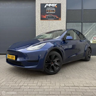 Tesla Model Y – thumbnail 1