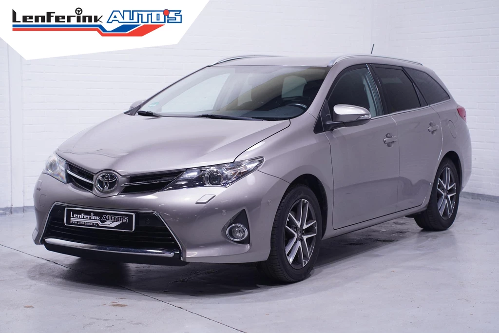 Toyota Auris – foto 1