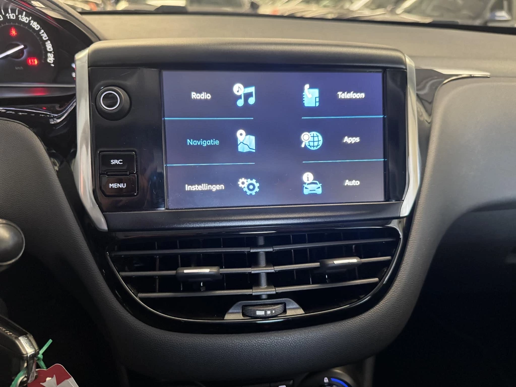 Peugeot 208 – foto 11