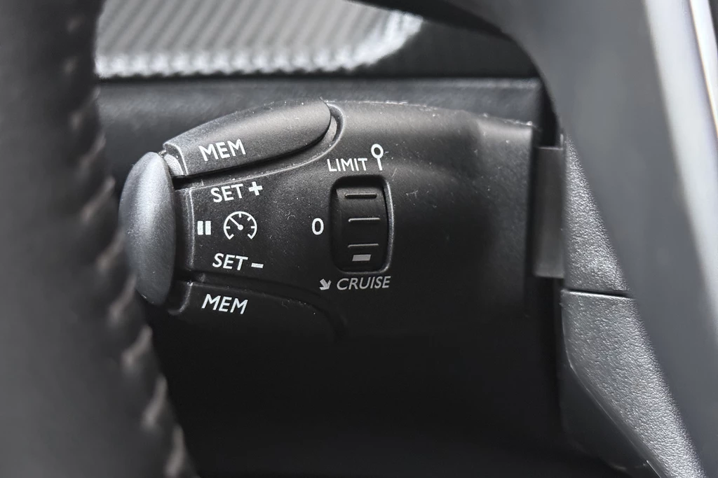 Peugeot 208 – foto 18