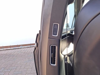 Tesla Model X – thumbnail 32