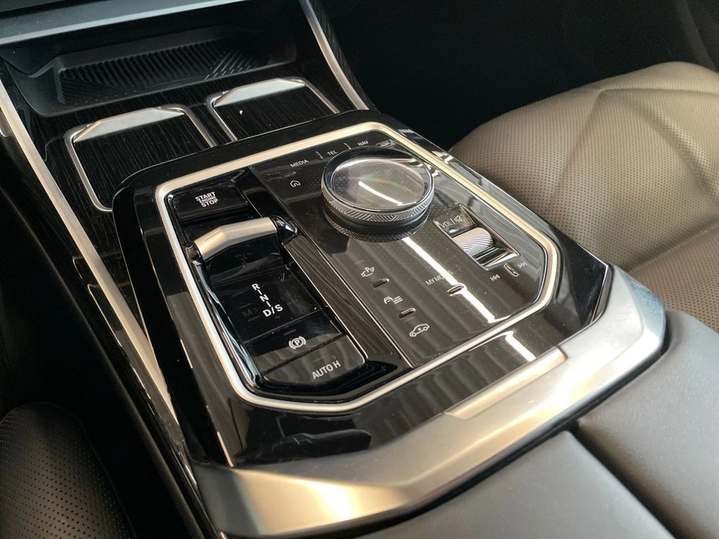 BMW 7 Serie – foto 12