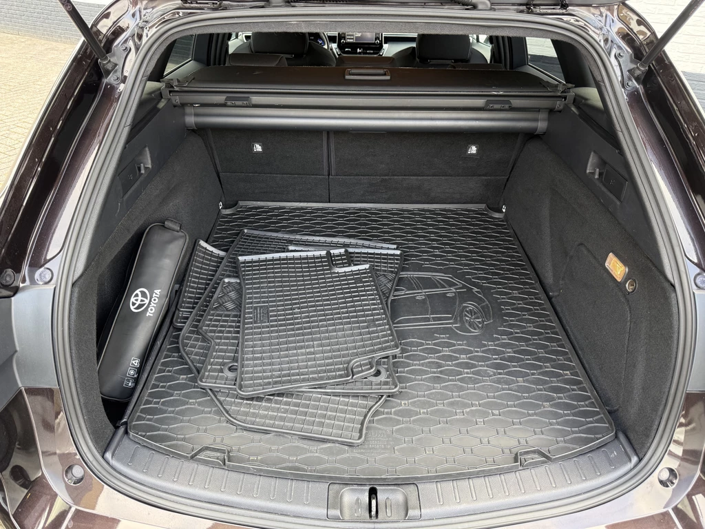 Toyota Corolla Touring Sports – foto 30