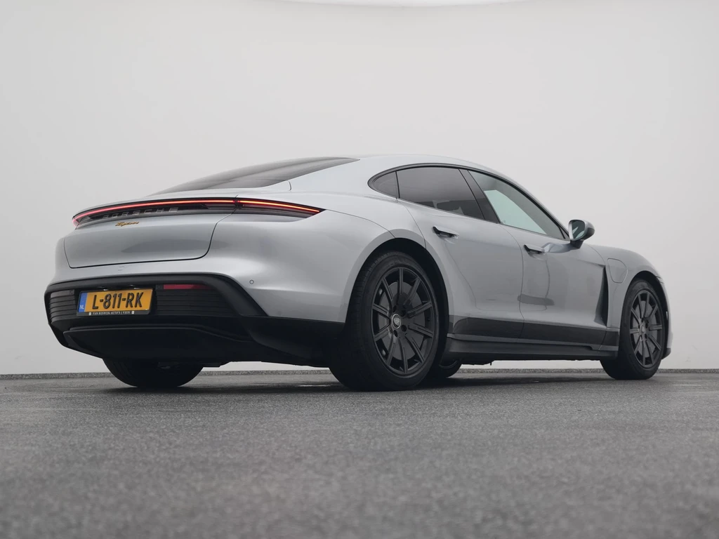 Porsche Taycan – foto 11
