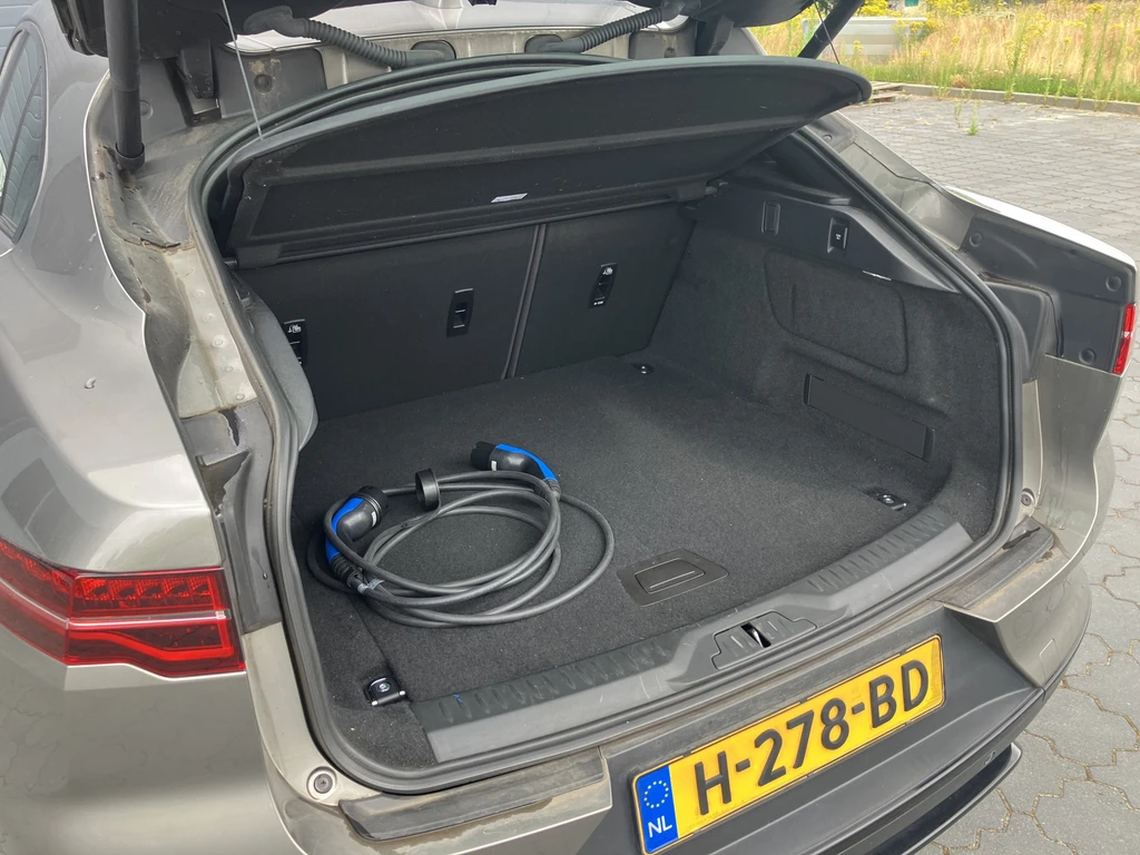 Jaguar I-PACE – foto 16