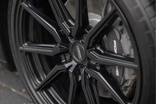 Porsche Taycan – thumbnail 16