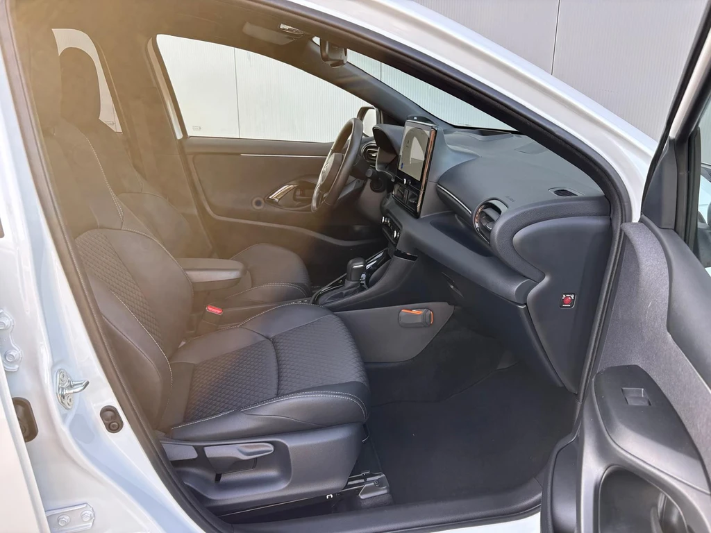 Toyota Yaris – foto 12
