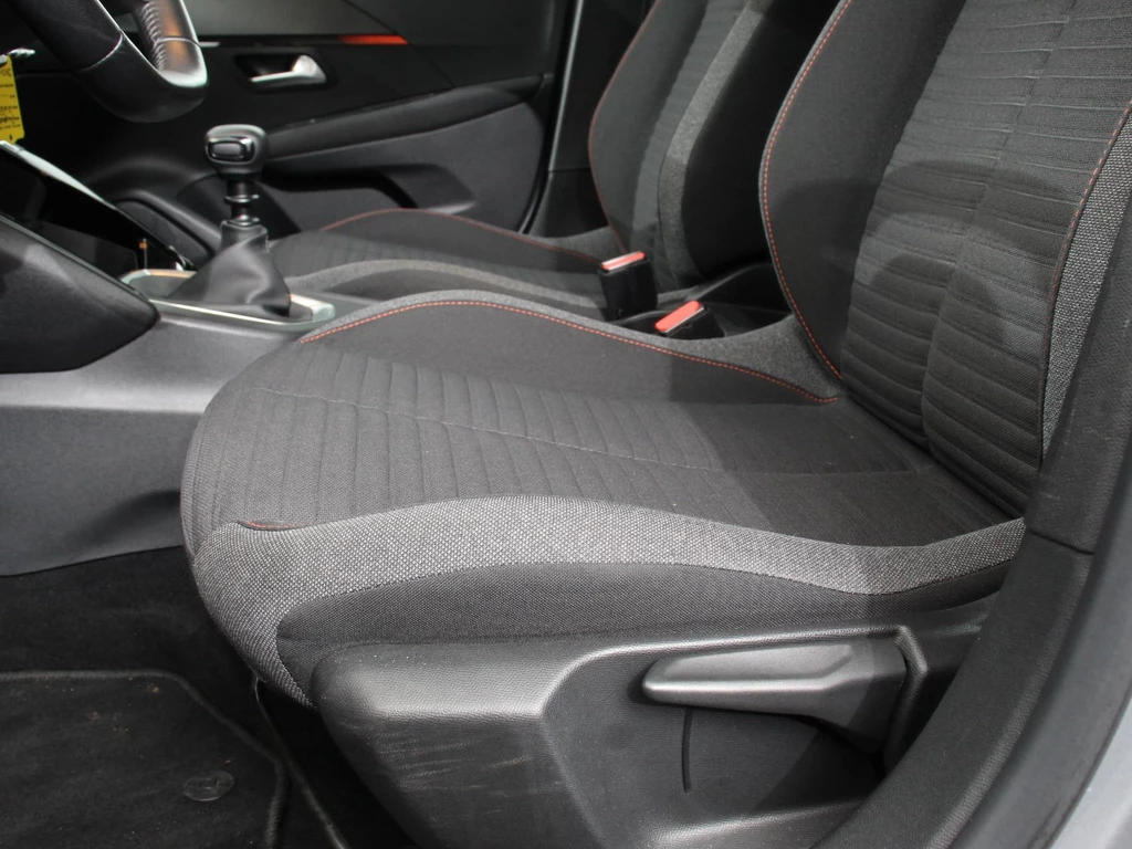 Peugeot 208 – foto 24