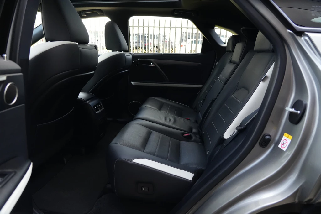 Lexus RX – foto 35