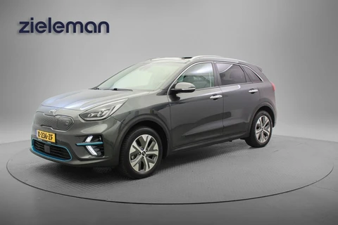 Kia e-Niro DynamicPlusLine 64 kWh 3 Fase - Carplay, Camera, Stoelverw. Trekhaak, Dakraam. SOH 99%