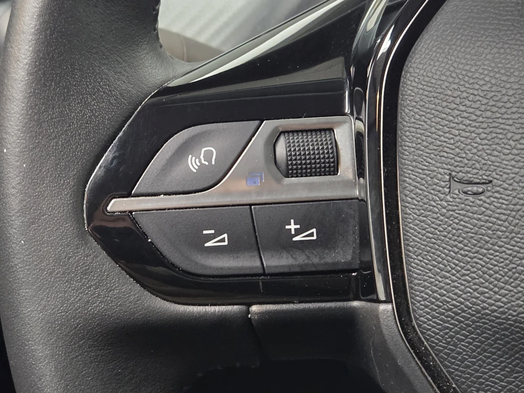 Peugeot 208 – foto 24