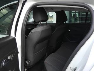 Peugeot 208 – thumbnail 8
