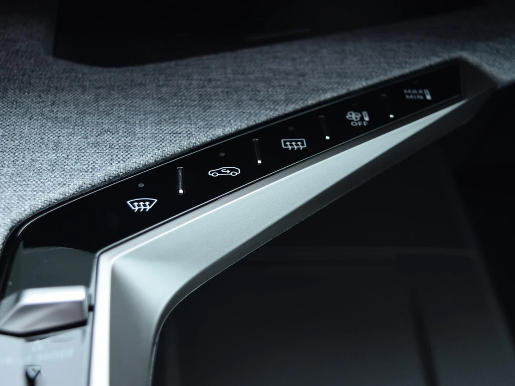 Peugeot e-3008 – foto 15