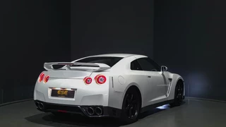 Nissan GT-R – thumbnail 4