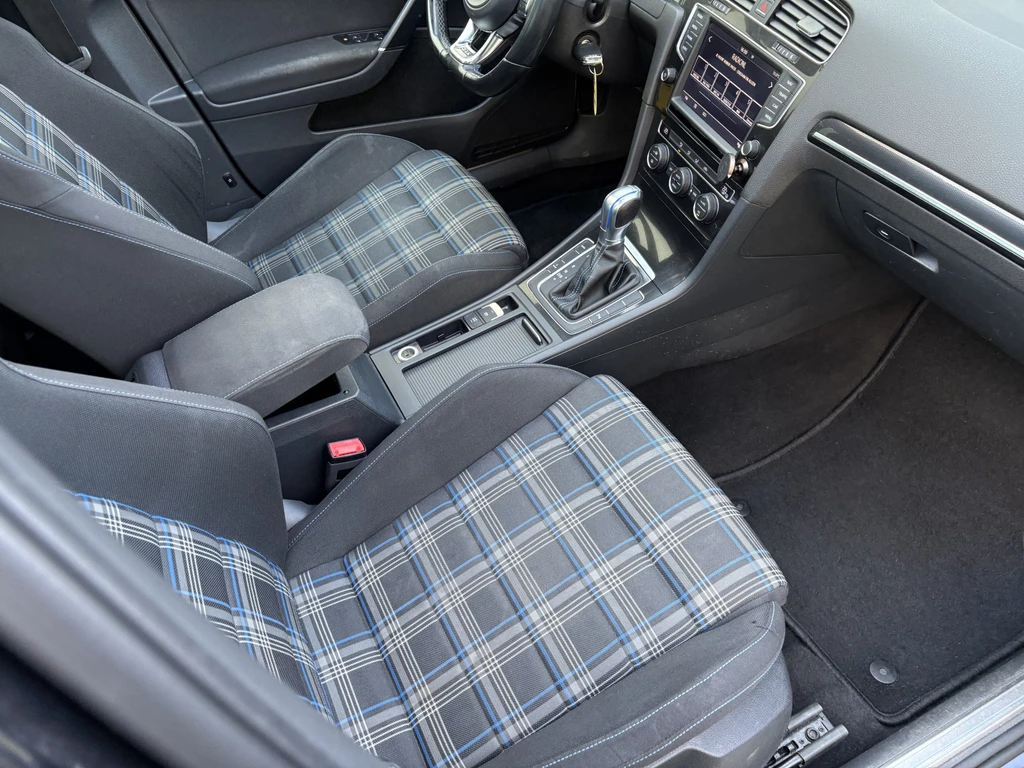 Volkswagen Golf – foto 23