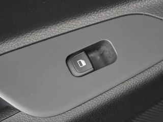 Kia Stonic – thumbnail 38