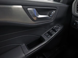 Ford Kuga – thumbnail 25