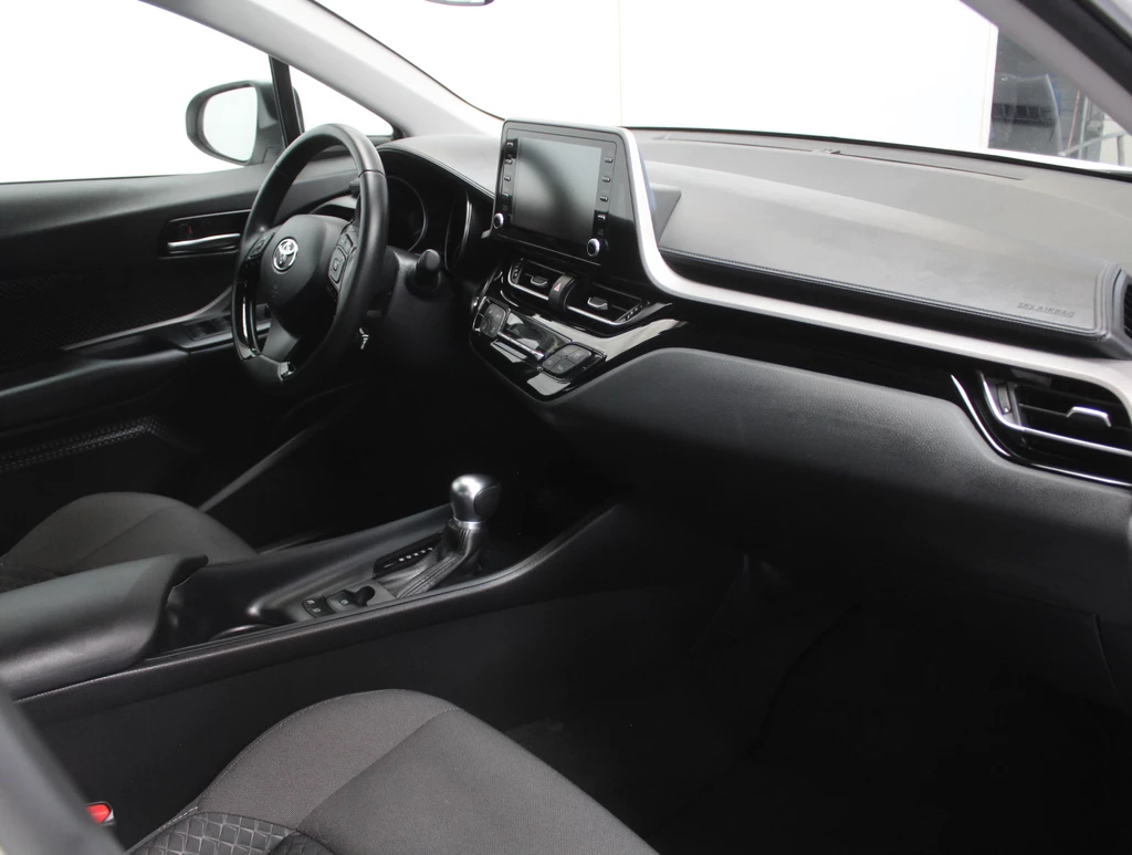 Toyota C-HR – foto 13