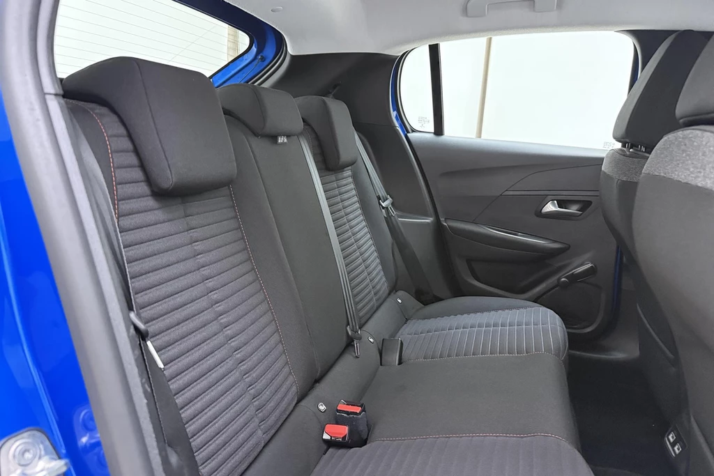 Peugeot e-208 – foto 13