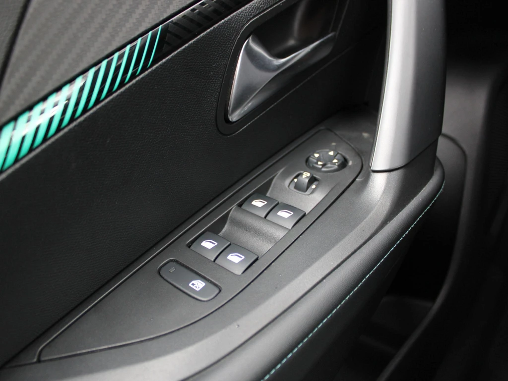 Peugeot e-2008 – foto 22