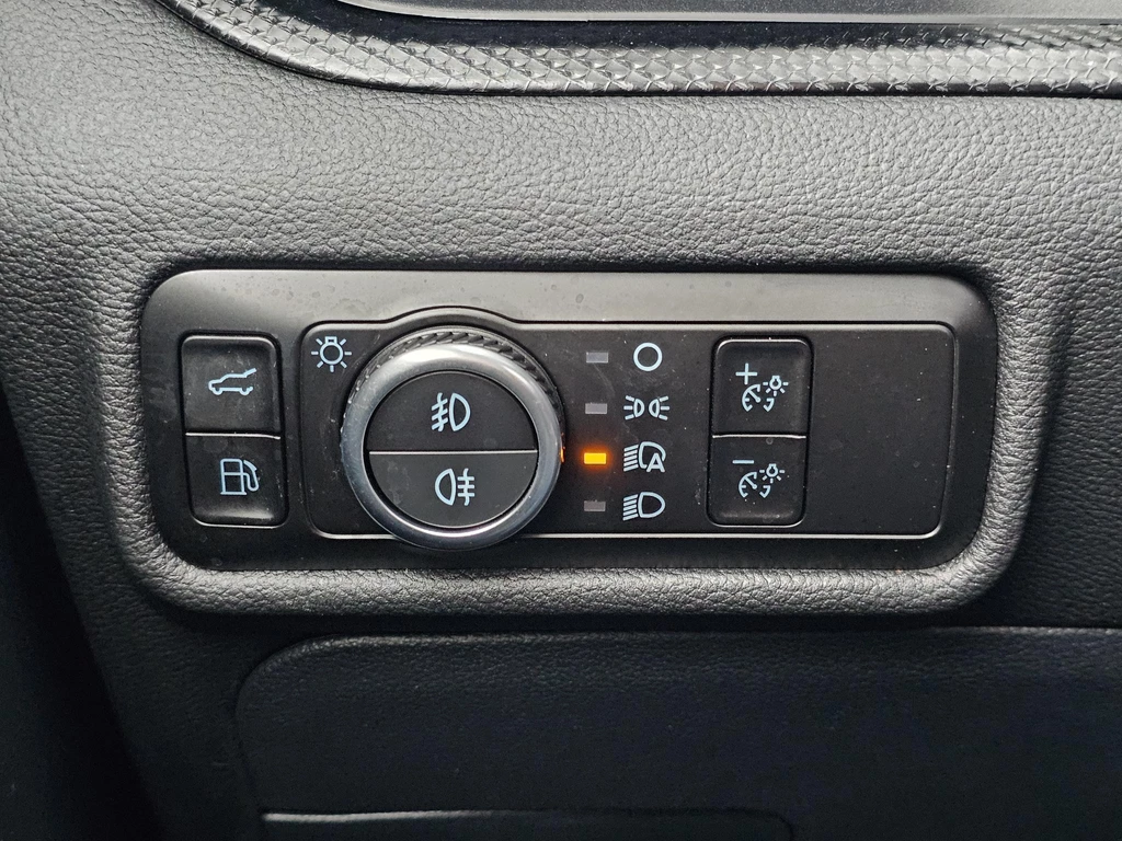 Ford Explorer – foto 16