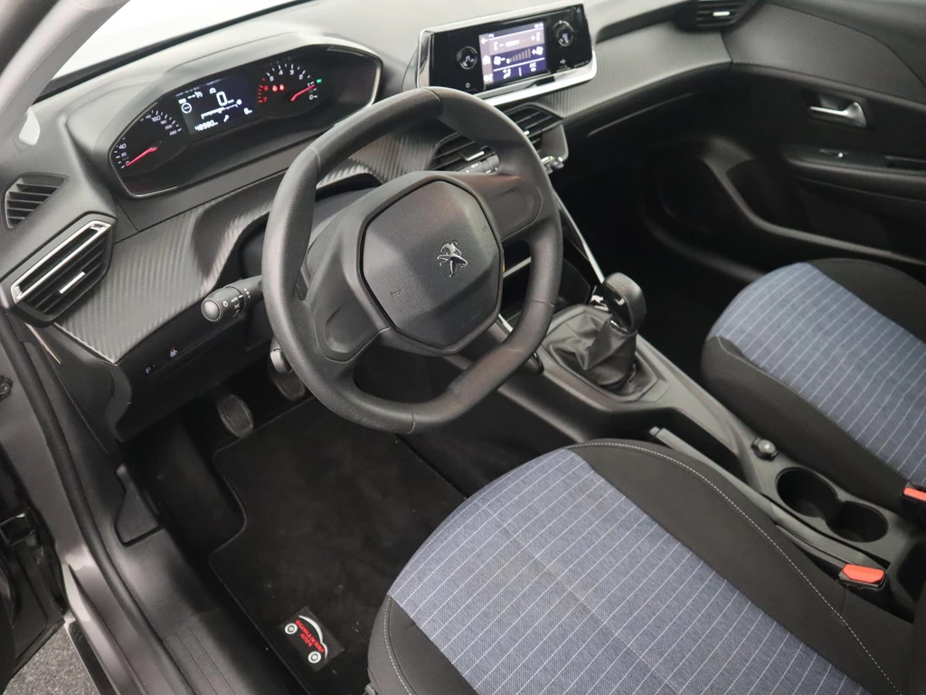 Peugeot 208 – foto 12