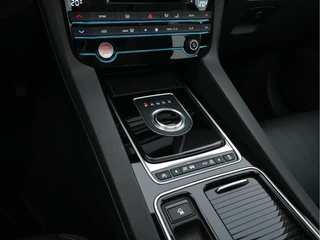 Jaguar F-PACE – thumbnail 15
