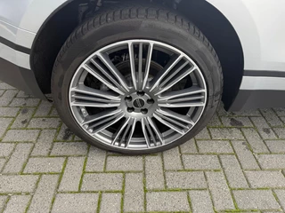 Land Rover Range Rover Velar – thumbnail 16